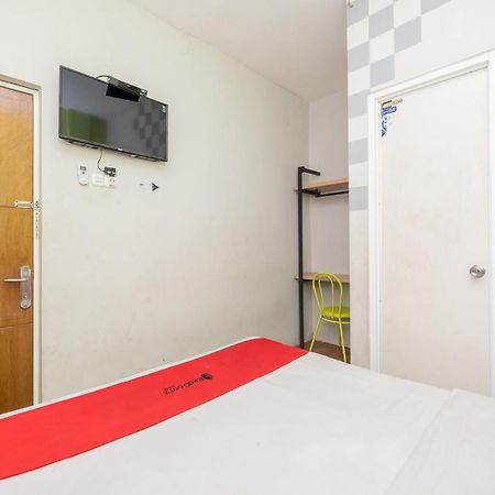 Reddoorz @ Darmo Surabaya Hotel Buitenkant foto